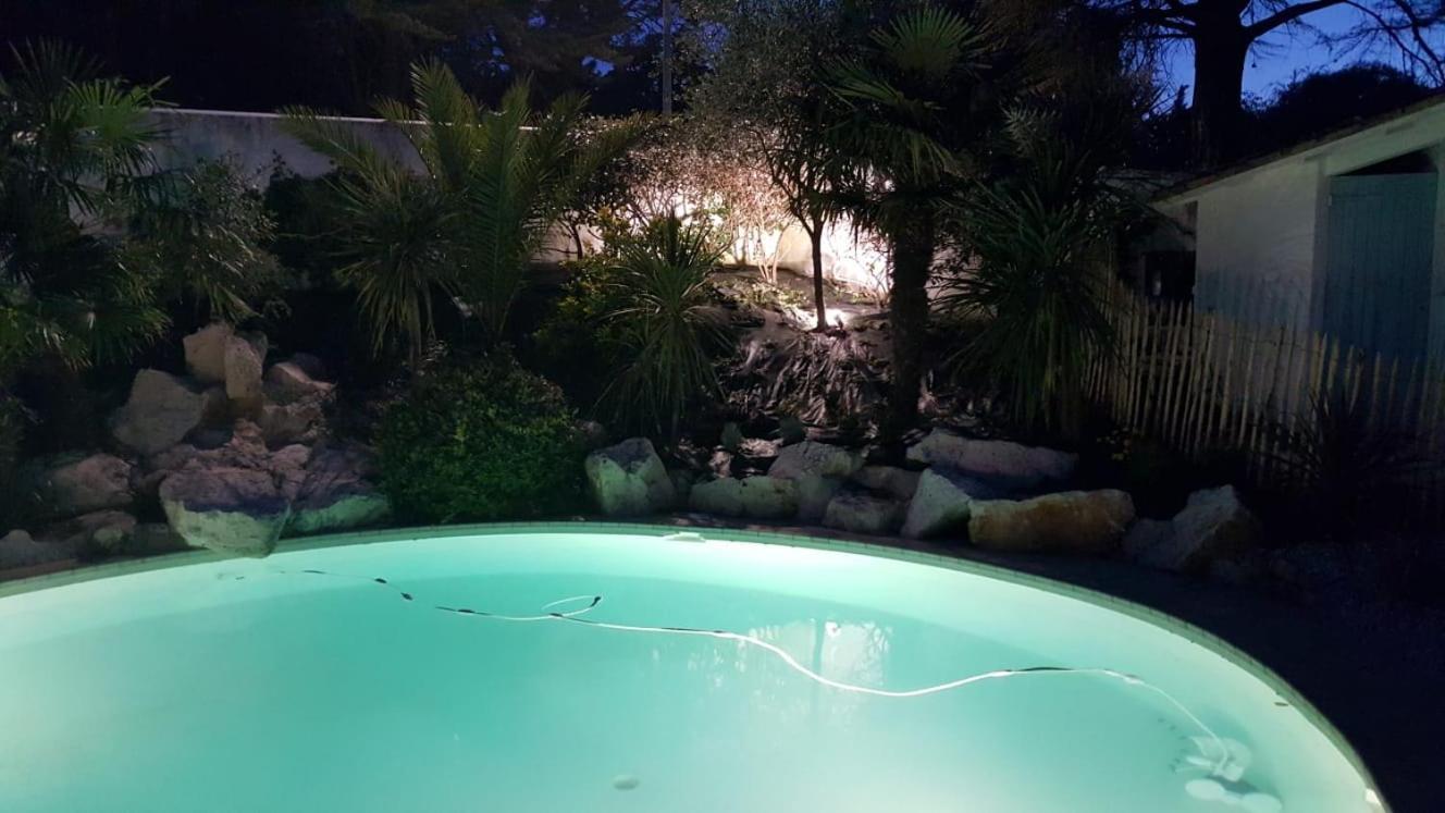 Tres Belle Villa Avec Piscine Le Bois-Plage-en-Ré Eksteriør billede